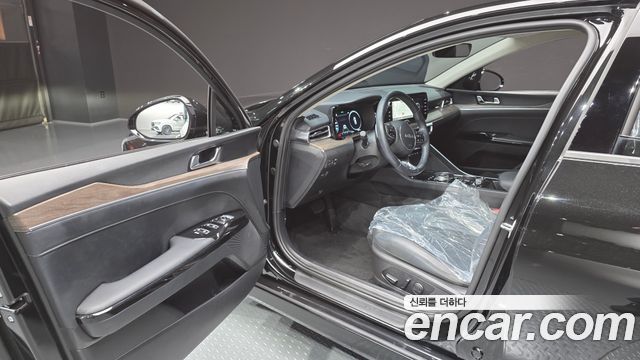 Kia K5 2023 — photo 13