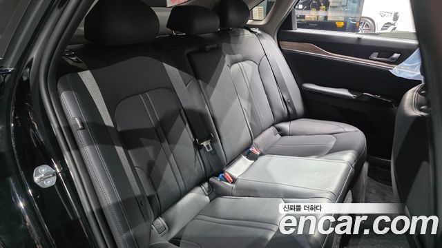 Kia K5 2023 — photo 17