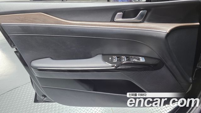 Kia K5 2023 — photo 14