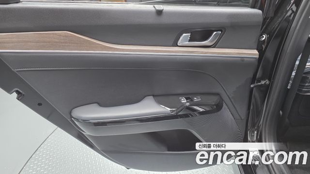 Kia K5 2023 — photo 15