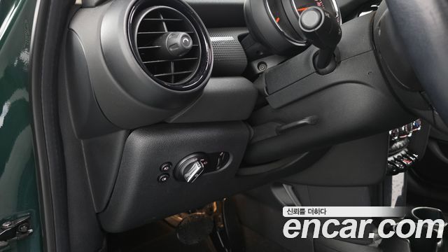 Mini Cooper 2018 — photo 19