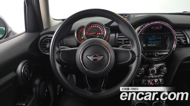 Mini Cooper 2018 — photo 20