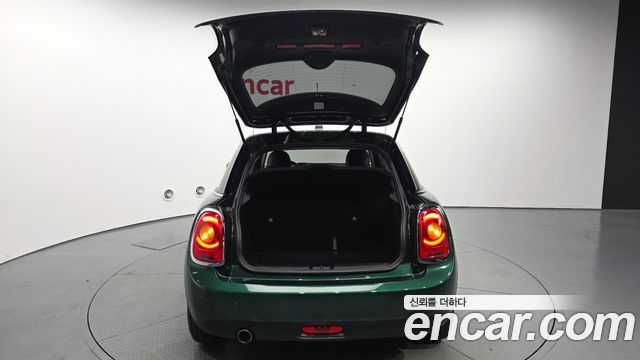 Mini Cooper 2018 — photo 26