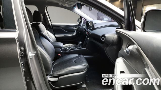 Hyundai Santafe 2019 — photo 16