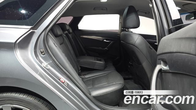 Hyundai i40 2015 — photo 12