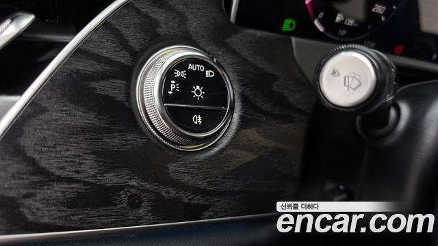 Mercedes-Benz E-Class 2025 — photo 22