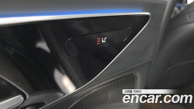 Mercedes-Benz E-Class 2025 — photo 28