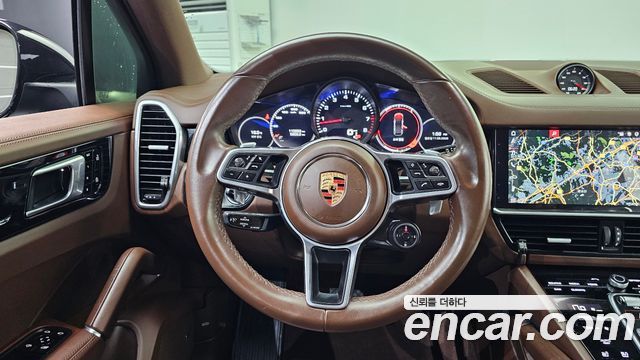 Porsche Cayenne 2020 — photo 19