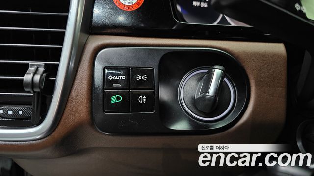 Porsche Cayenne 2020 — photo 22