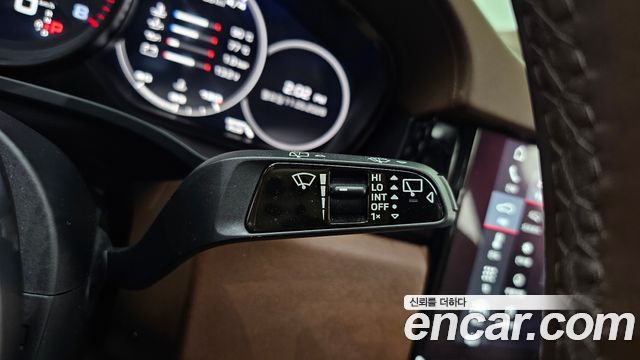 Porsche Cayenne 2020 — photo 28