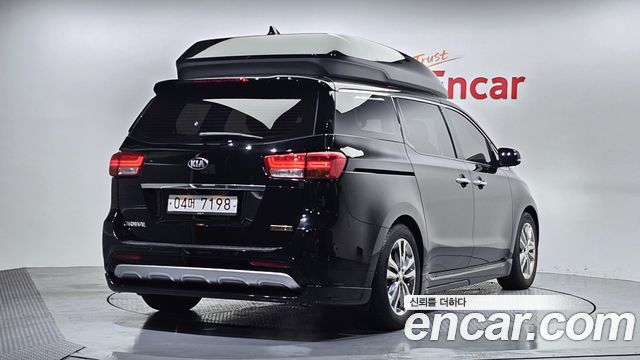 Kia Canival 2018 — photo 2