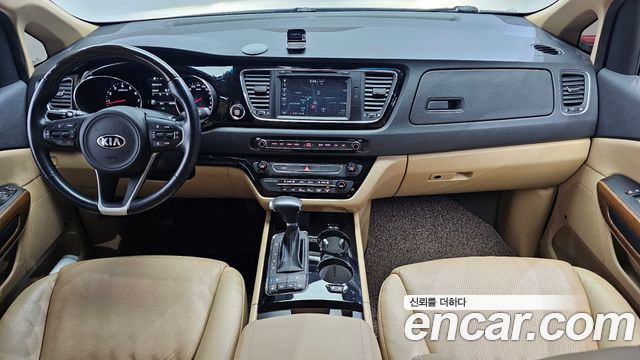 Kia Canival 2018 — photo 7