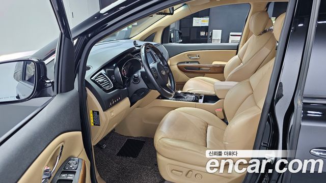 Kia Canival 2018 — photo 10