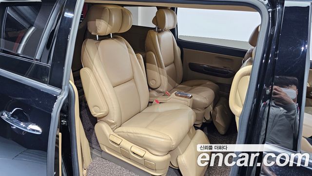 Kia Canival 2018 — photo 12