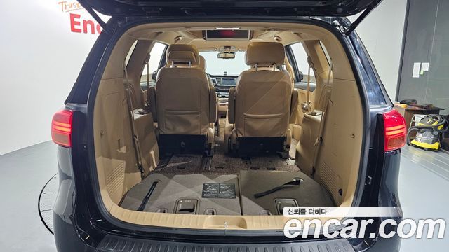 Kia Canival 2018 — photo 20