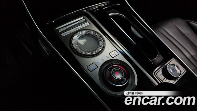 Genesis GV80 2020 — photo 12