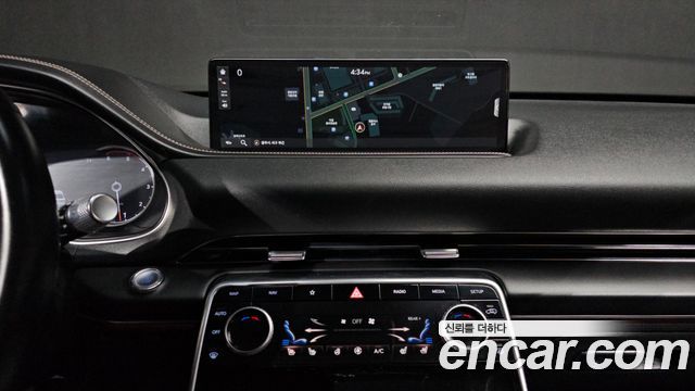 Genesis GV80 2020 — photo 21