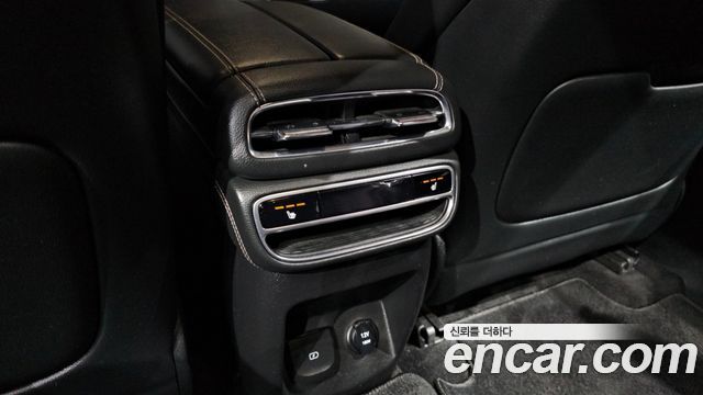 Genesis GV80 2020 — photo 25