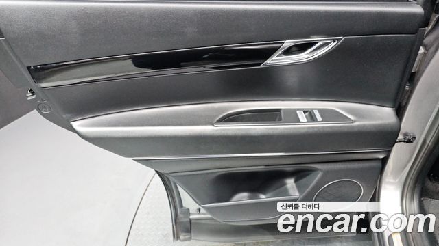 Genesis GV80 2020 — photo 15