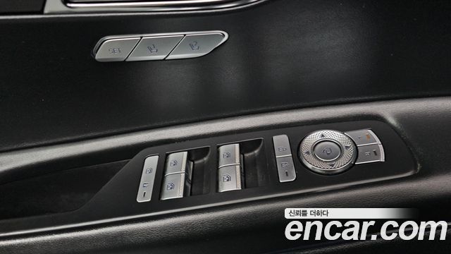 Genesis GV80 2020 — photo 28