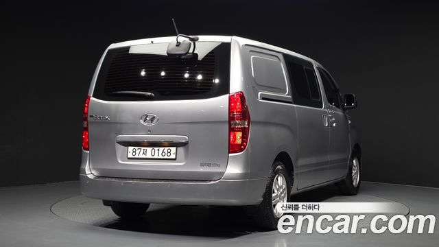 Hyundai Starex 2019 — photo 2