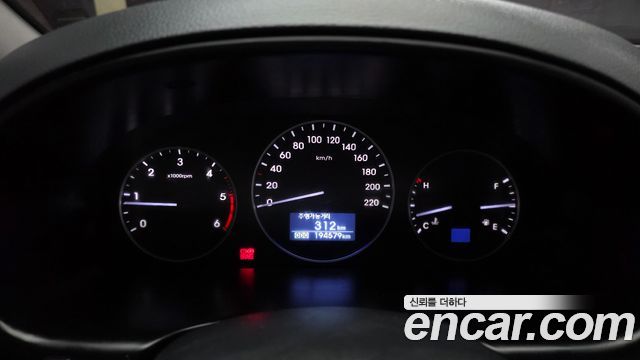 Hyundai Starex 2019 — photo 11