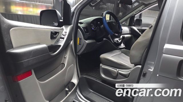 Hyundai Starex 2019 — photo 13
