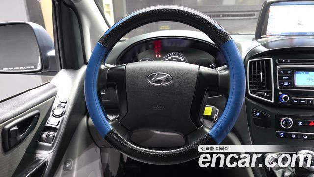 Hyundai Starex 2019 — photo 19
