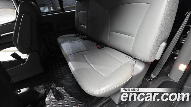 Hyundai Starex 2019 — photo 15