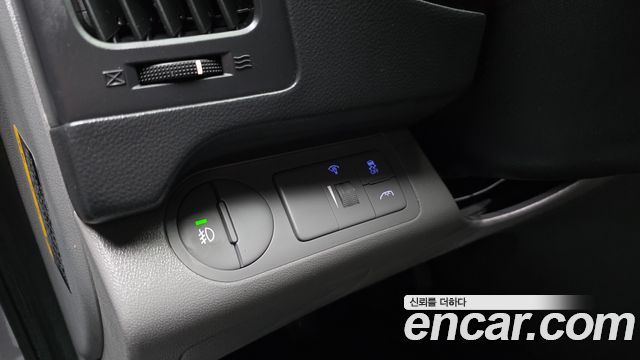 Hyundai Starex 2019 — photo 27