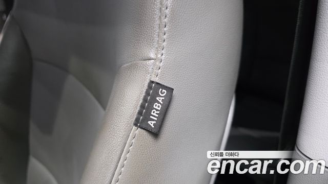 Hyundai Starex 2019 — photo 28