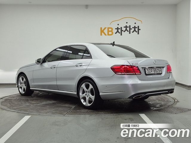 Mercedes-Benz E-Class 2015 — photo 3