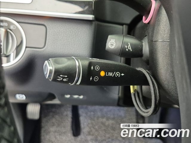 Mercedes-Benz E-Class 2015 — photo 16