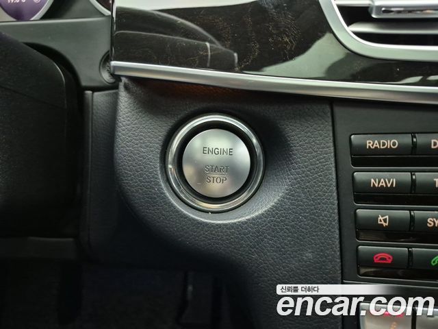 Mercedes-Benz E-Class 2015 — photo 17