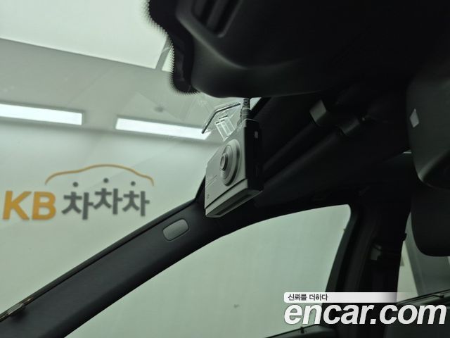 Mercedes-Benz E-Class 2015 — photo 18