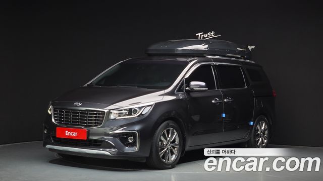 Kia Canival 2019 — photo 1