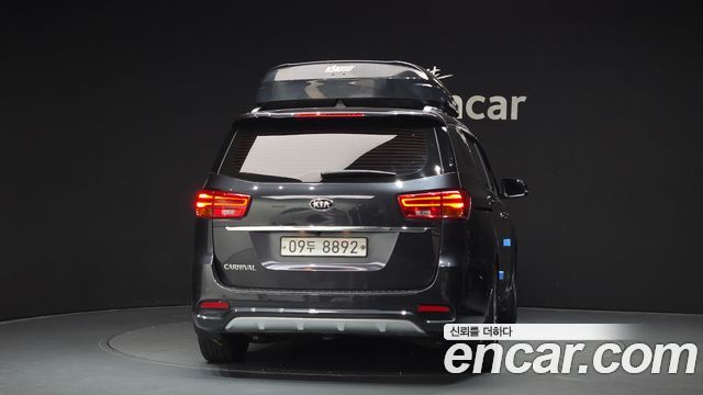 Kia Canival 2019 — photo 4