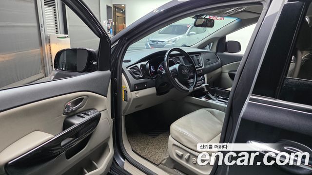 Kia Canival 2019 — photo 10