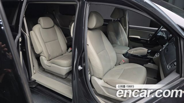 Kia Canival 2019 — photo 12