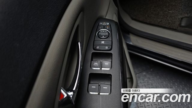 Kia Canival 2019 — photo 14