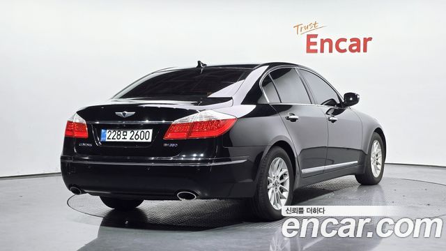 Hyundai Genesis 2009 — photo 2
