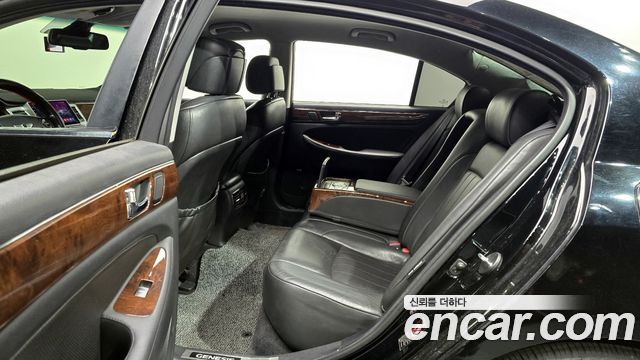 Hyundai Genesis 2009 — photo 12