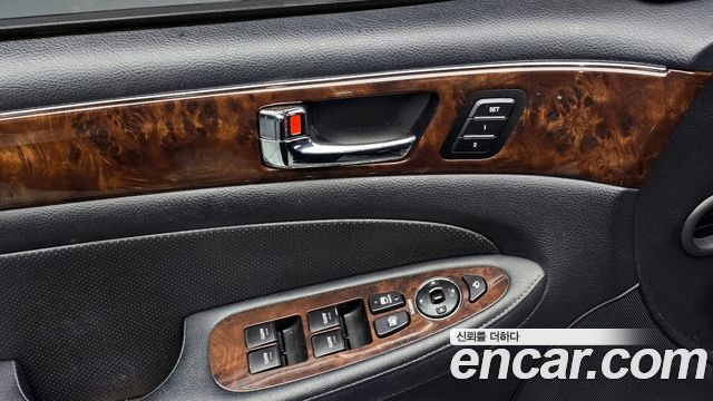 Hyundai Genesis 2009 — photo 18