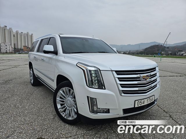 Cadillac Escalade 2018 — photo 1