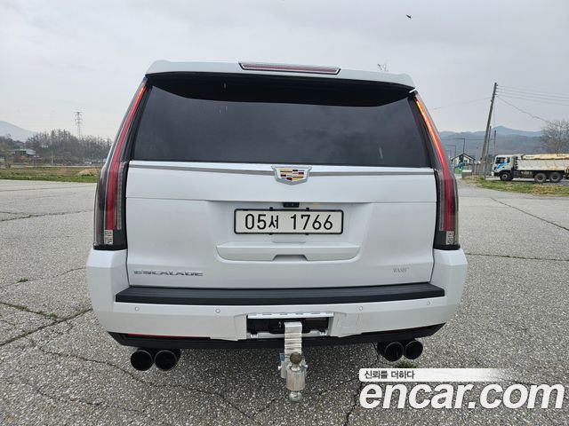 Cadillac Escalade 2018 — photo 5