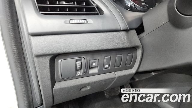 Renault Korea SM3 2010 — photo 19