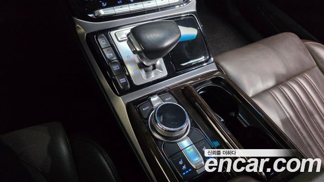 Genesis EQ900 2016 — photo 9