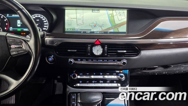 Genesis EQ900 2016 — photo 14