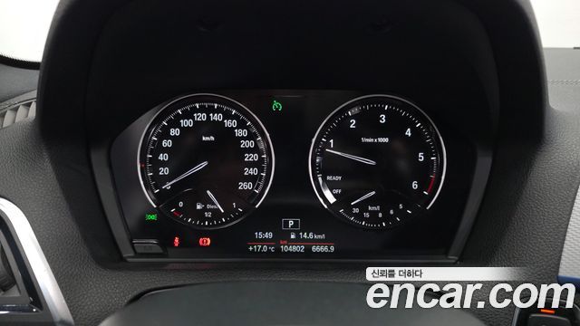 BMW 1-Series 2018 — photo 11