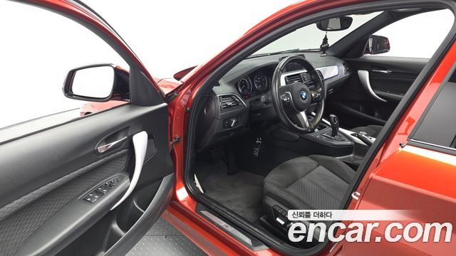 BMW 1-Series 2018 — photo 13